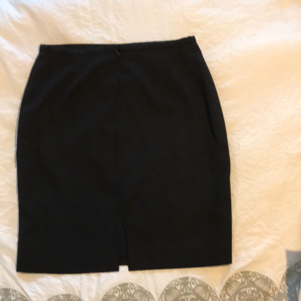 Armani skirt size 10